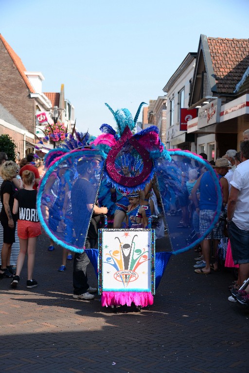 ../Images/Zomercarnaval Noordwijkerhout 159.jpg